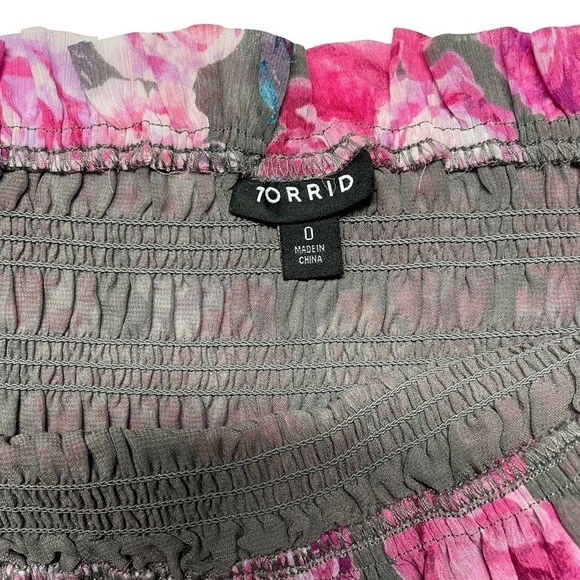 Torrid Crinkle Chiffon Smocked Waist Off-Shoulder Crop Top Sold Out - Picture 9 of 10